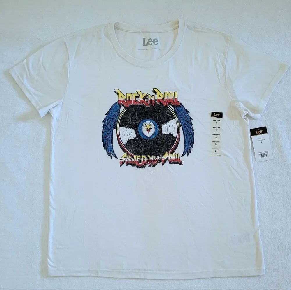 Lee "Rock N Roll🎸 Saved My Soul" Graphic Tee👕 - NWT